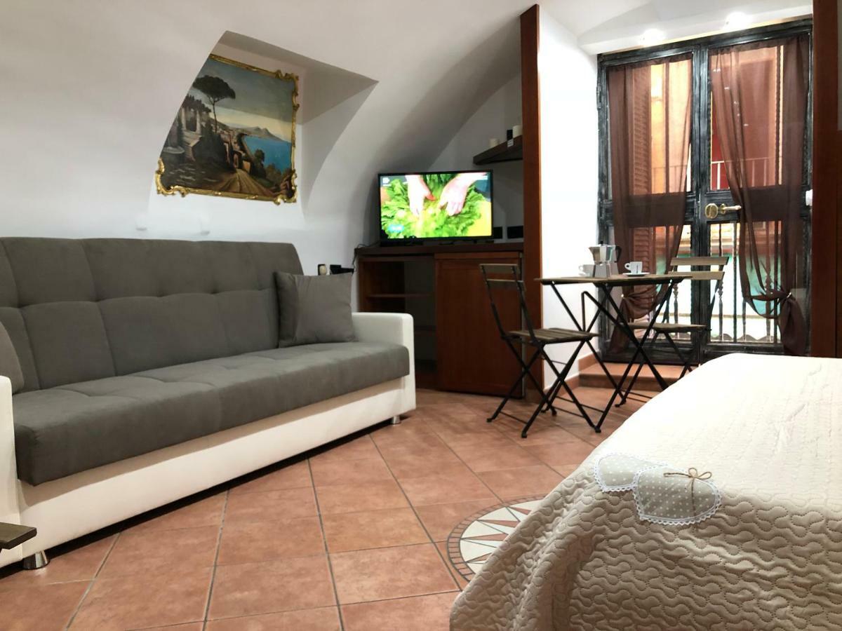 Home In Love: Balconcino Spaccanapoli 外观 照片