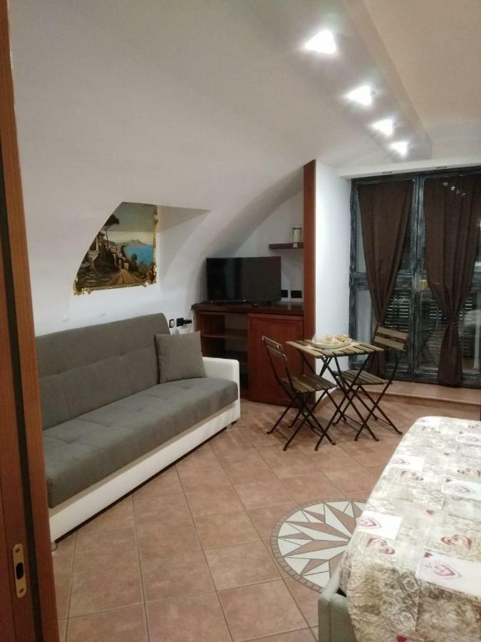 Home In Love: Balconcino Spaccanapoli 外观 照片